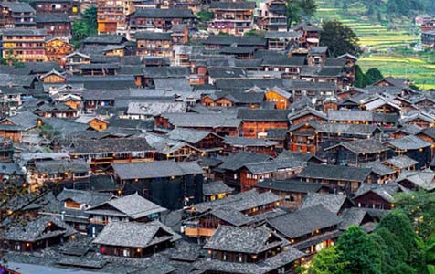 利州6种常见的外墙仿石漆施工工艺！